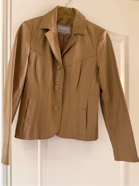Wilsons Leather Women's Camel Tan Button-Front Leather Jacket